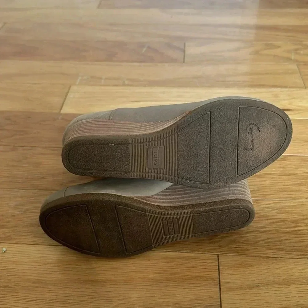 TOMS Wedge Bootie size 5.5